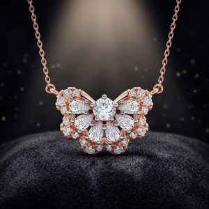 Collier pendentif papillon en or rose avec diamants ronds taille brillant, bijoux de luxe pour femme avec chaîne à maillons - Product Image 3