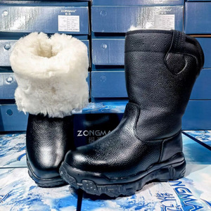 Bottes de neige Zongmai unisexes en cuir de vache doublées de fourrure antidérapantes à talon bas pour l'hiver et les activités de plein air - Product Image 4