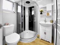 Maison préfabriquée de luxe extensible à 2, 3 ou 4 chambres en conteneur, résistante aux ouragans, prête à l'emploi, mobile et compacte, à vendre