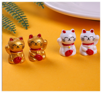 Vente en gros de figurines de chat porte-bonheur en résine, faites à la main et peintes à la main, style japonais Maneki Neko, miniatures pour maison de poupée, décoration de paysage, cadeau