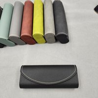 Étui à lunettes haut de gamme YAZHI à rayures, coque semi-rigide, protection multidimensionnelle pour myopie, échantillon gratuit, vente en gros