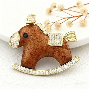 Wood Grain Rocking Horse Brooch Copper Alloy Gold Plated Micro Inlaid Zircon Animal Shape Unisex Gift Corsage - Product Image 1