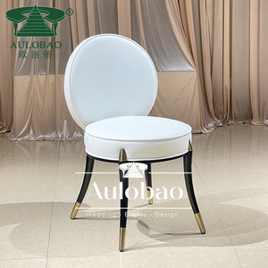 Chaise de salle à manger en velours blanc avec pieds en métal fer forgé - Product Image 3
