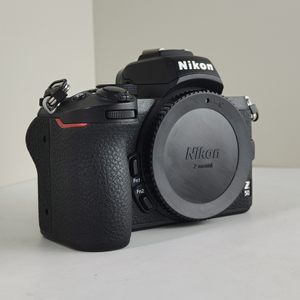Appareil photo pour débutants <span class=keywords><strong>Nikon</strong></span> Z50, vidéo 4K, appareil photo APS-C, appareil photo hybride d'occasion - Product Image 1