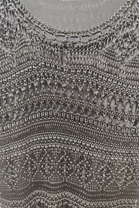 Pull sans manches en crochet tricoté décontracté noir pour femmes Design évidé élégant Logo avant ajusté Vêtements de fête - Product Image 4