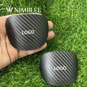 <span class=keywords><strong>Espinilleras</strong></span> de fútbol de fibra de <span class=keywords><strong>carbono</strong></span> personalizadas OEM, <span class=keywords><strong>espinilleras</strong></span> de fútbol ligeras, protectores de piernas, Mini protector para una protección óptima - Product Image 1