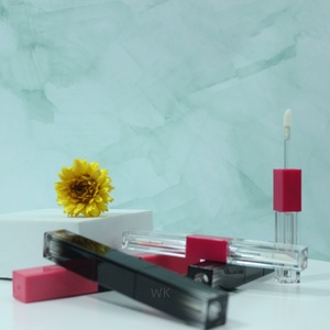 Tubo de Brillo Labial de Doble Cabeza con Diseño Cuadrado y Logotipo Personalizado 2026, 2 Colores en 1, Tubos de Lápiz Labial Vacíos - Product Image 3