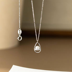 Pendientes Wenchi de Plata S925, Estilo Coreano Simple y Exquisito, Modelo 21012, con Pequeñas Flores Frescas, Perlas Sintéticas, Platino, Oro y Circonita - Product Image 1