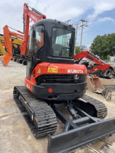 รถขุดขนาดเล็กมือสอง รุ่น U55-4 ขนาด 5.5 ตัน กำลังขุดสูง พร้อมปั๊มและเกียร์บ็อกซ์ - Product Image 2