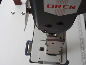 Machine <span class=keywords><strong>à</strong></span> coudre <span class=keywords><strong>à</strong></span> tête haute pour équipement de protection, machine <span class=keywords><strong>à</strong></span> coudre zigzag <span class=keywords><strong>à</strong></span> entraînement direct, équipement de couture en chevrons RN-1630 - Product Image 3