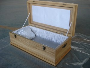 <span class=keywords><strong>Cercueil</strong></span> pour animaux de compagnie en <span class=keywords><strong>carton</strong></span> écologique avec placage en contreplaqué, style européen, designs personnalisables pour crémation et <span class=keywords><strong>inhumation</strong></span> - Product Image 3