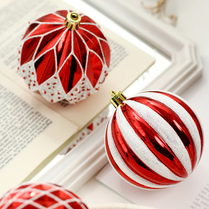 Juego de 16 Adornos Navideños de Alta Calidad, Bolas Decorativas Brillantes de Plástico para Colgar en el Árbol de Navidad - Product Image 3