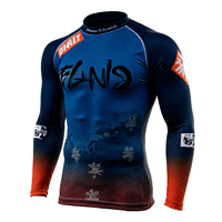 Rashguard à séchage rapide pour hommes avec coupe athlétique et protection solaire, adapté aux aventures de surf, de kayak et de plongée en apnée
