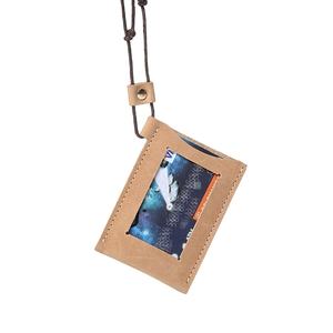 Porta Badge Personalizzato in Vera Pelle Ecologica, Resistente e Pratico, con Cordino per Certificati e Biglietti da Visita - Product Image 5