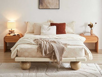 Base de lit minimaliste Ballico en tissu Teddy avec pieds boule, lit plateforme confortable pour chambre à coucher, taille Queen/King, écologique