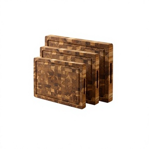 Tabla de Cortar y Bloque de Picar Multifuncional de Madera de Teca Personalizada y Versátil con Mango, Diseño Rectangular Sostenible para Uso en la Cocina - Product Image 1