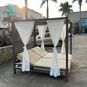 Lit de jardin élégant en aluminium pour l'extérieur avec coussin résistant aux intempéries, lit de salon de patio avec rideau blanc pour hôtel et complexe hôtelier - Product Image 2