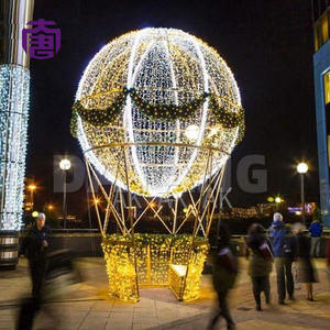 Décorations lumineuses de Noël en forme de montgolfière, éclairage LED extérieur pour festivals, sculpture décorative pour place de ville, parc, centre commercial, événements festifs. - Product Image 3
