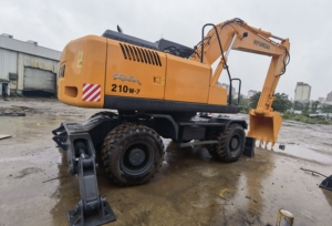 Excavatrice sur pneus Hyundai 210w-7 d'occasion, 21 tonnes, équipement lourd d'occasion, prix bas, avec garantie d'un an - Product Image 5