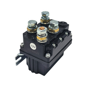 Relé de cabrestante de 12V 600A para uso en vehículos con carcasa de plástico y alta capacidad de corriente - Product Image 1