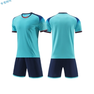 <span class=keywords><strong>Maillot</strong></span> de football rétro personnalisé 2026 – <span class=keywords><strong>Maillot</strong></span> de club européen au design classique inspiré de Mbappé et Ronaldo – Vente en gros usine - Product Image 1