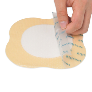 Almohadilla Sacral de Espuma de Silicona con Borde Adhesivo de 6*6'', para el Cuidado de Heridas Grandes, Úlceras por Presión, Úlceras por Decúbito - Product Image 1