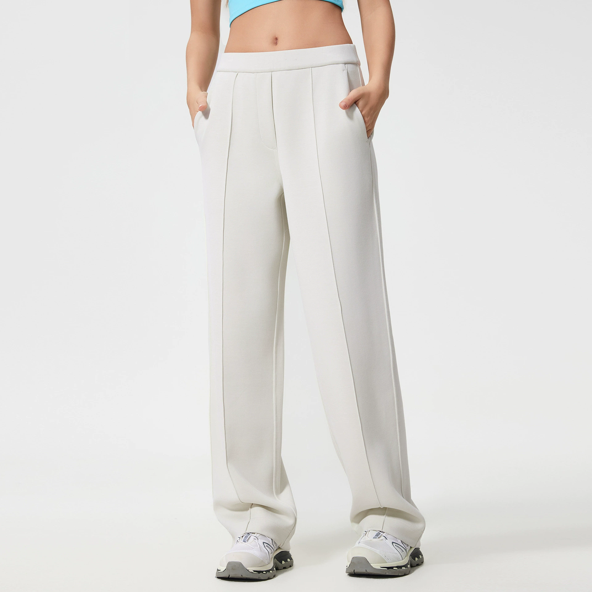 Plus-Size Activewear Pants: closure, strap or waistband adjustment reference