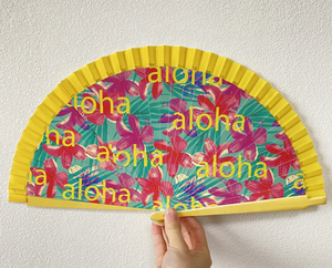 Éventail pliant en bois peint à la main, art populaire espagnol, personnalisé, promotionnel, pour les événements - Product Image 6