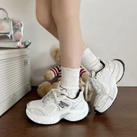 Chaussures de sport rétro pour hommes avec logo personnalisé en gros, chaussures épaisses de haute qualité, tige en maille respirante, chaussures de jogging tendance pour papa augmentant la taille