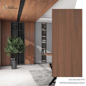 Panneau de placage de <span class=keywords><strong>noyer</strong></span> pour la cuisine Panneaux muraux en bois MDF haute densité pour la décoration intérieure et extérieure Placage de meubles en bois <span class=keywords><strong>massif</strong></span> - Product Image 6