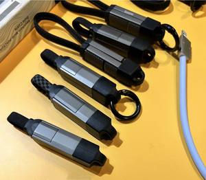 Cable de Datos Magnético Trenzado de Nailon 4 en 1 con Carga Rápida de 3A y 60W - Product Image 6