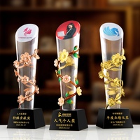 Trophée en cristal pour compétition sportive, nouveau design créatif, en forme de vigne fleurie en métal (or, argent, cuivre) avec cristal de verre pour jeune fille