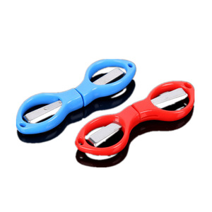 Tijeras de Plástico en Forma de Ocho, Cuchillas de Acero Inoxidable, Color Rojo y Azul, Cortadores de Línea de Pesca, Tijeras Plegables de Viaje, Tijeras de Regalo - Product Image 4