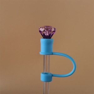 Nouveau luxe 3D diamant cristal crème 8mm 10mm Silicone anti-poussière boisson accessoires paille charme casquette paille couverture Topper - Product Image 5