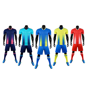 Maillot de football personnalisé respirant à séchage rapide, t-shirts de football à manches courtes, 100% polyester, évacuation de l'humidité, vêtements de sport unisexes - Product Image 2