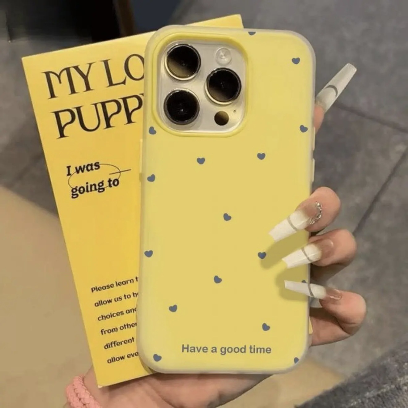 สีเหลือง