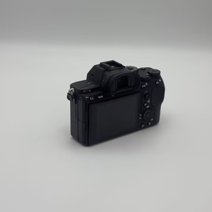 กล้องมิเรอร์เลส <span class=keywords><strong>Sony</strong></span> <span class=keywords><strong>A7R</strong></span> <span class=keywords><strong>III</strong></span> มือสอง กล้องฟูลเฟรมสำหรับวิดีโอบล็อก ความละเอียดสูง 4K - Product Image 4