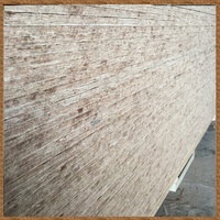 Panneaux OSB 1220x2440mm en gros – Matériau de première qualité en peuplier et pin, résistant à l'eau, panneau de particules orientées fini