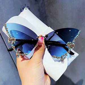 Gafas de Sol Extra Grandes Sin Montura Estilo Y2K Vintage 2025, Gafas de Sol de Diamante con Forma de Mariposa para Mujer - Product Image 4