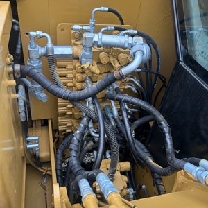 Pre <b>Owned</b> Caterpillar 307 Small Crawler Excavator Original for Engine 7 Ton 2020 <b>Model</b> Well Maintained Clean Interior for - Product Image 3