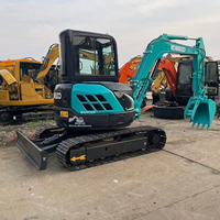 Mini-pelleuse Kobelco SK50SR importée du Japon pour les travaux municipaux et de jardinage