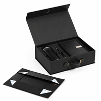 Boîte cadeau pliable en carton noir mat avec insert en EVA imprimé sur mesure de luxe, avec poignée magnétique, pour emballage de cadeaux d'affaires