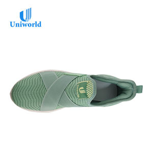 Unieworld Vietnam factory производит женскую износостойкую и амортизирующую спортивную обувь с вязаным верхом - Product Image 4