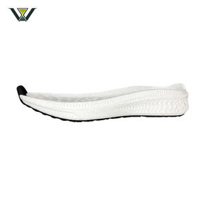 ผู้ผลิตพื้นรองเท้า DK Suela <span class=keywords><strong>พื้น</strong></span><span class=keywords><strong>รองเท้า</strong></span>กีฬาและแฟชั่นคุณภาพสูง ETPU กันลื่นสำหรับกิจกรรมกลางแจ้ง พร้อมโลโก้แบบกำหนดเอง ดีไซน์ป๊อปคอร์น - Product Image 3