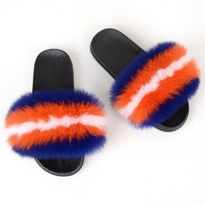 Pantoufles en fourrure pour femmes en gros, logo personnalisé, claquettes en vraie fourrure de renard, pantoufles à une bride très belles pour femmes - Product Image 1