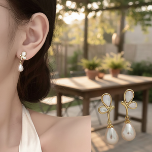 Vendita calda Trending moda stella orecchini pendenti di cristallo carino stile Punk gioielli di strass per ragazze disponibili all'ingrosso - Product Image 3