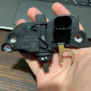 UNTUK BOSCH F00M144175 F00MA45300 14V REGULATOR ALTERNATOR ASLI SUKU CADANG MOBIL untuk AUDI A1 A3 A4 A6 - Product Image 2