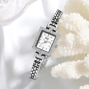 Bracelet en alliage vintage, montre à quartz pour femme, spécial Noël, design délicat, petit luxe léger - Product Image 6