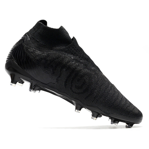Chaussures de football pour hommes de haute qualité, design personnalisé, dessus en microfibre, doublure en mesh, semelle intermédiaire en EVA, semelle extérieure en caoutchouc - Product Image 5
