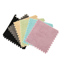 Tapis carrés modernes épais en polyester, fabriqués à la machine, à jointures imbriquées, avec bordure moelleuse, antidérapants, antimicrobiens, à joints fendus, doux pour l'escalade